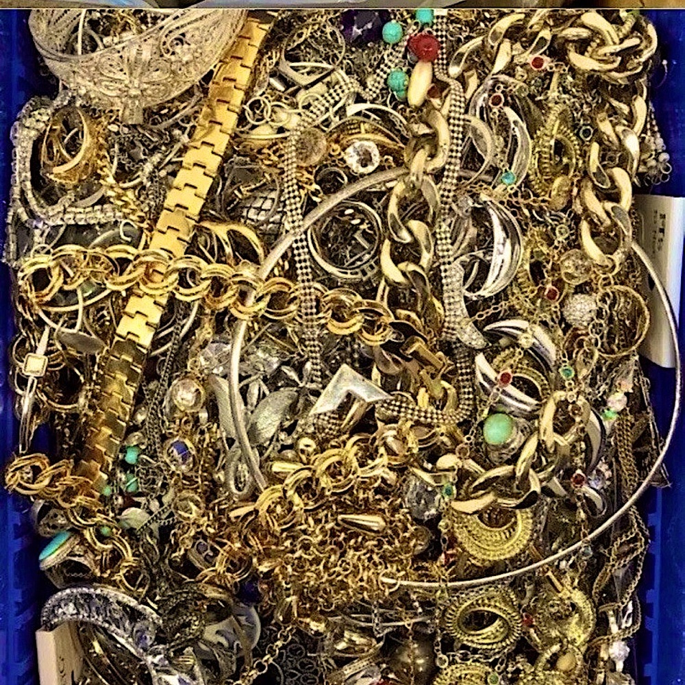 3 LB Estate Sale Jewelry Resell Lot – Vintage Gold & Silver Rhinestones Pearls